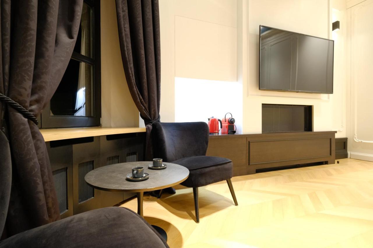 Suite La Duchesse Et Parking Prive Gratuit 몽스 외부 사진